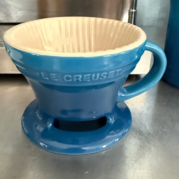 Le Creuset Pour Over Coffee and Mug Set - Picture 4 of 8